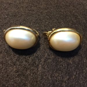 Vintage LC Clip On Earrings Granny Chic